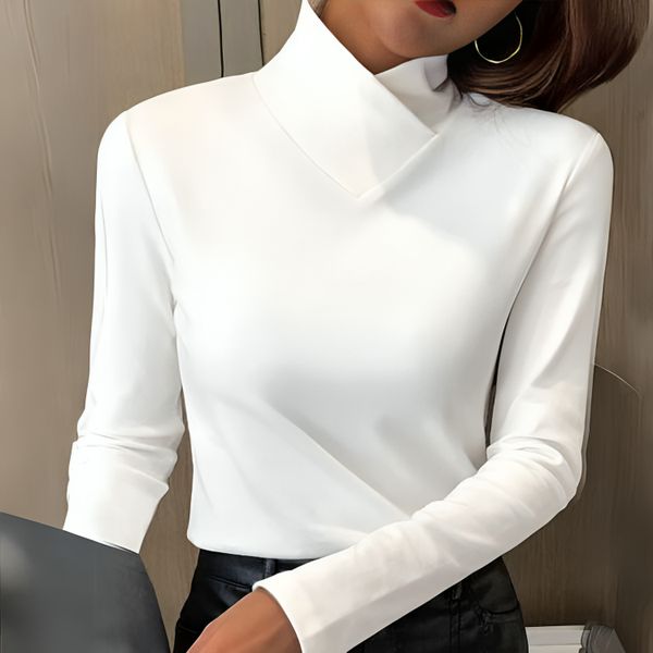 Maia | Elegant Turtleneck Fit