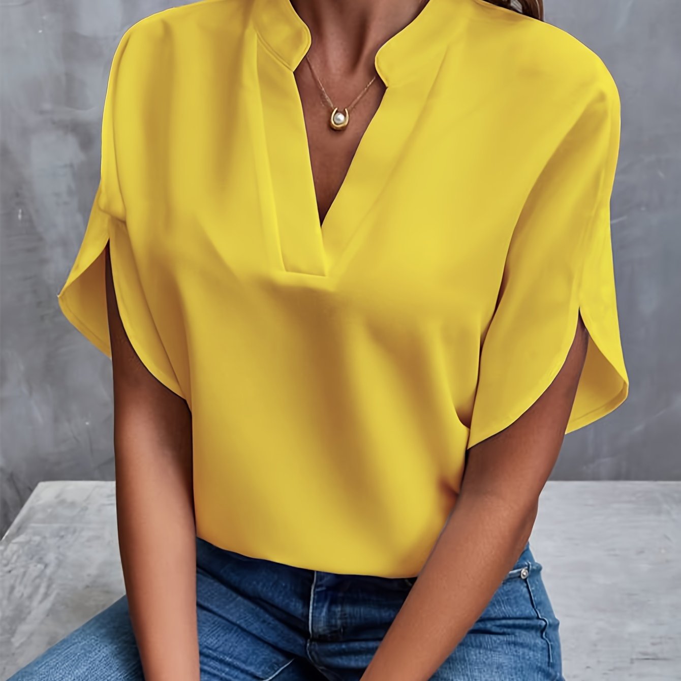 Olivia - Elegant Blouse